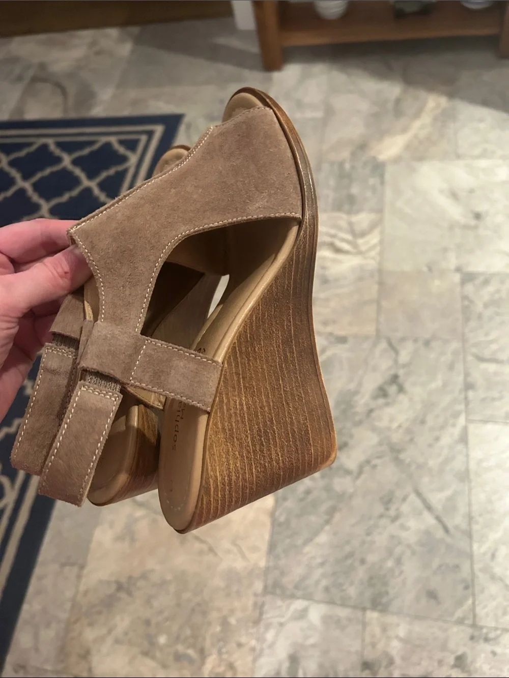 Sophia Milano Women’s Size 8 Taupe Suede Wedge Sandals Made in Italy Slingback